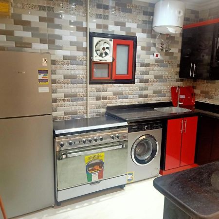 للعائلات فقط The Fardous Apartment Sea View Alexandria Bagian luar foto