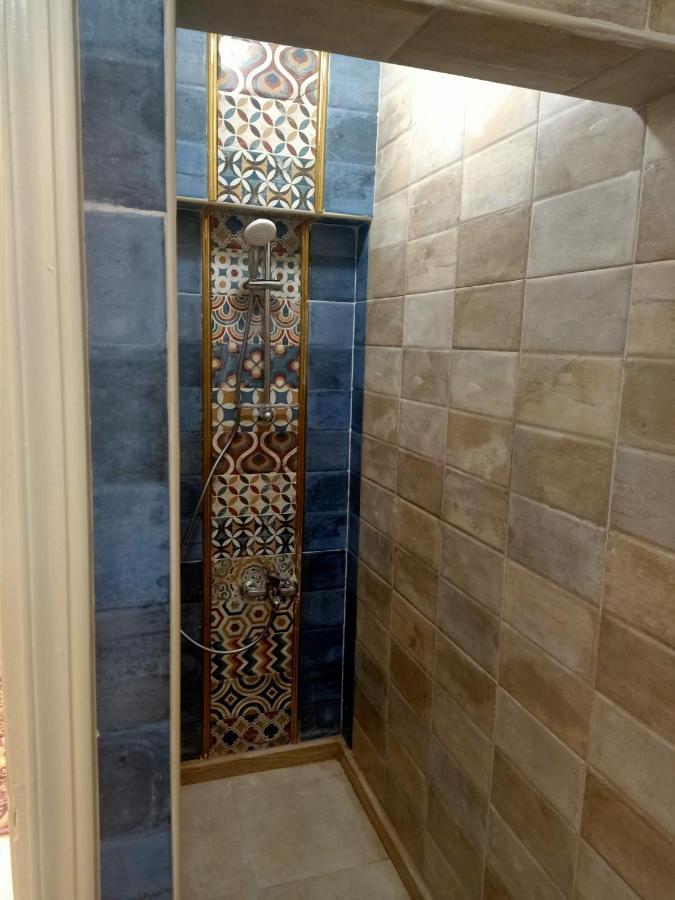 للعائلات فقط The Fardous Apartment Sea View Alexandria Bagian luar foto
