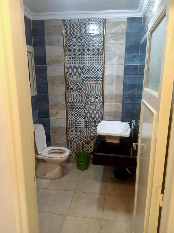 للعائلات فقط The Fardous Apartment Sea View Alexandria Bagian luar foto